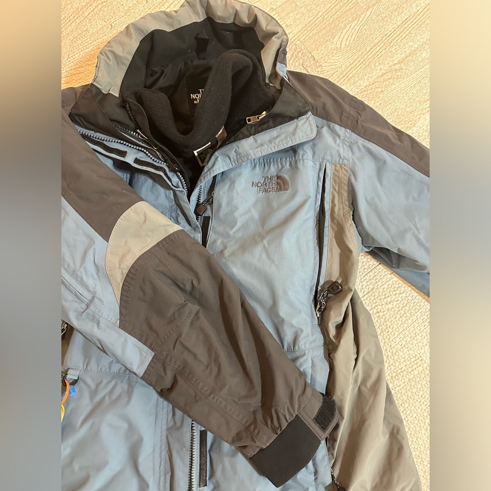 Vintage Northface face ski shell and black fleece, circa 2000.